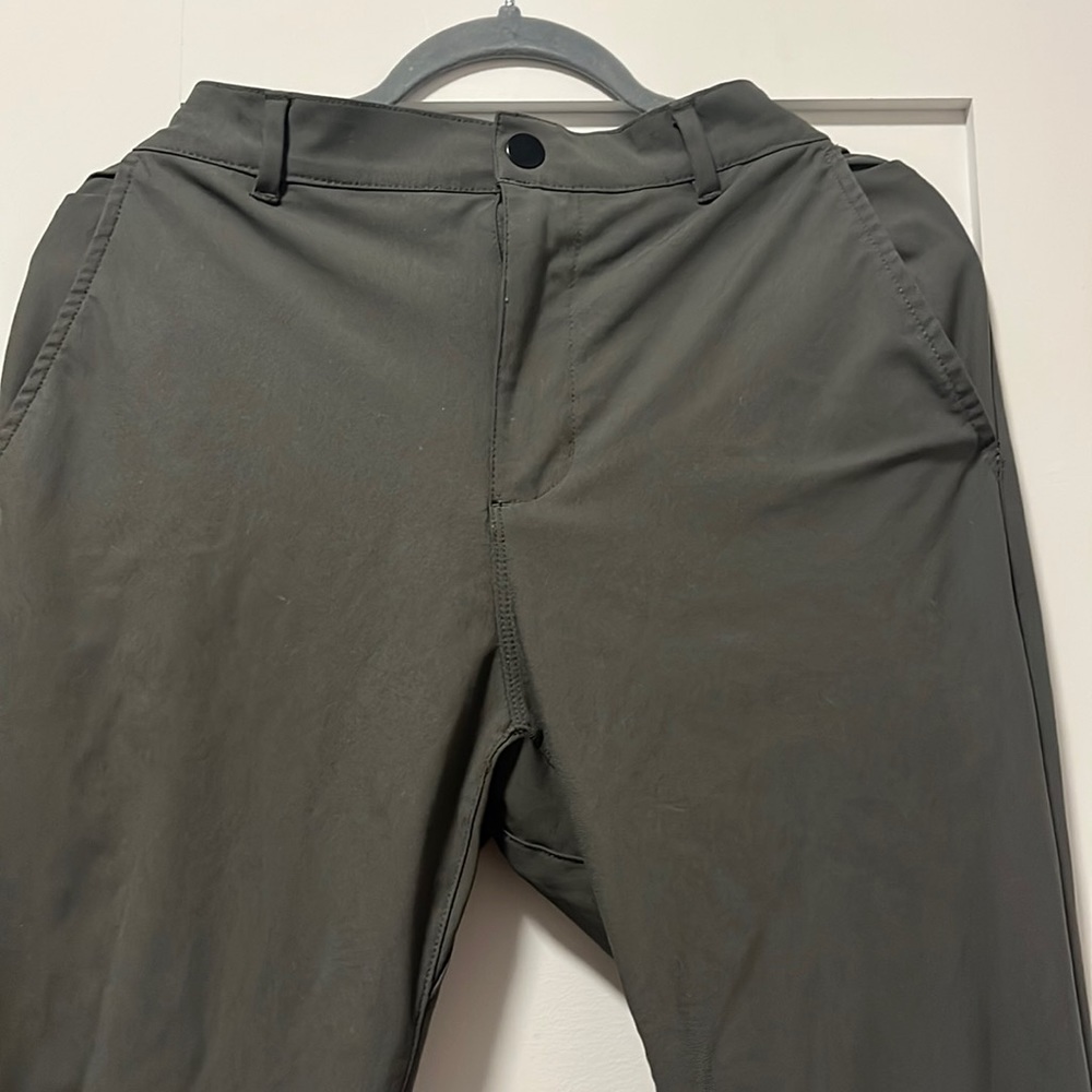 CUTS AO Joggers - medium